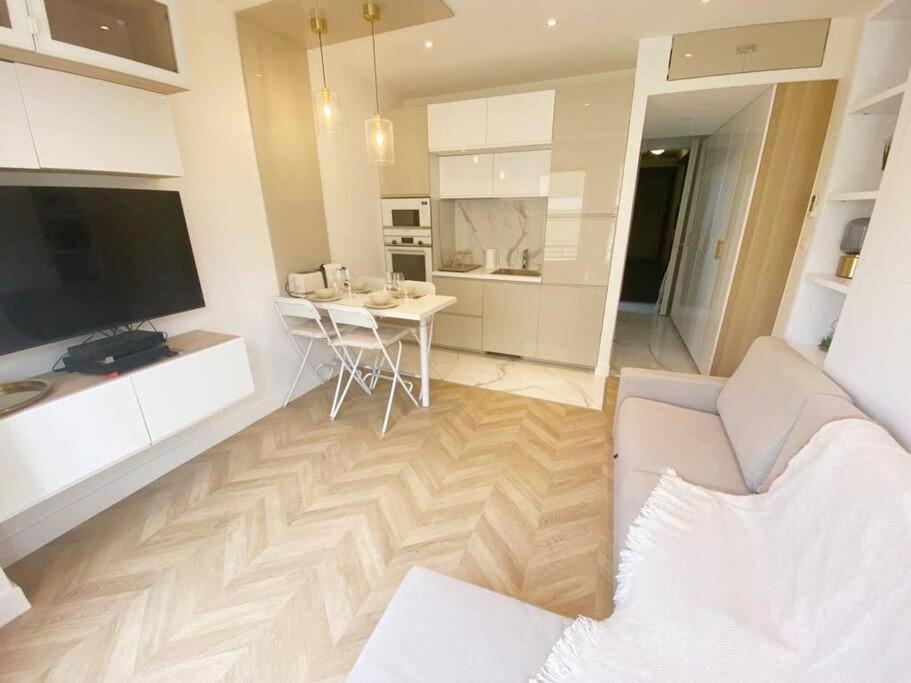 Appartement 2P Idealement Place Juan Les Pins エクステリア 写真